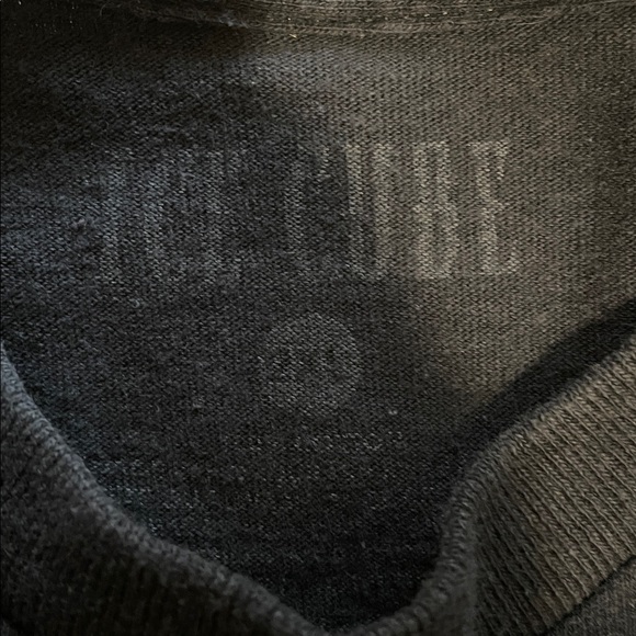 Black Graphic T-Shirt with Ice Cube Print - Picture 3 of 4